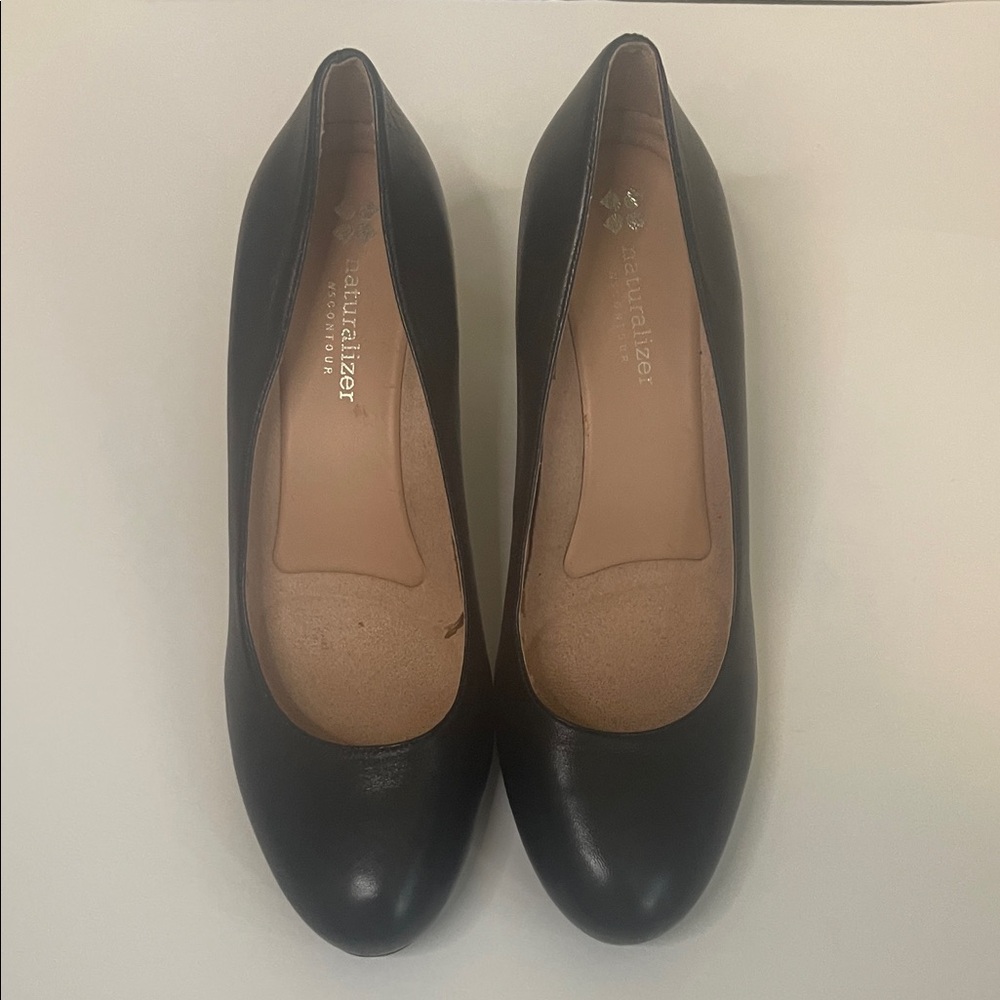 Naturalizer Women's Black‎ Flats